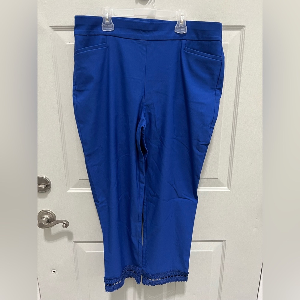 Chico's So Slimming Brigitte Fringe Hem Slim Crop Rich Cobalt size 12 (2) NWT
